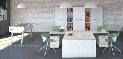 Composizione Ufficiostile con due scrivanie angolari con piano di lavoro da 180 x 60 cm spessore 25 mm, allunghi collegati da 80 x 60 cm con gamba pannellata e dimensioni complessive 180 x 140 x 74 cm ciascuna, due cassettiere su ruote a tre cassetti con serratura e armadio modulare libreria alto da 360 x 35 x 213 cm con sei ante in melaminico con serratura e due vani a giorno.