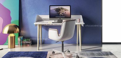 Tavolo scrivania sagomato da 140 x 65 cm con piano in nobilitato melaminico, struttura in tubolare metallico a sezione circolare Ø 35 mm, gambe coniche in legno tornito disponibili in frassino naturale oppure faggio laccato antracite o bianco, piedini livellatori e fissaggio al piano tramite piastra metallica.