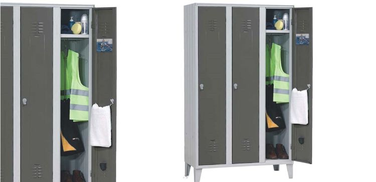 Picture of locker 3-seat with slots ventilation.