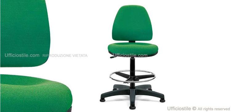 Picture of Elevating stool with adjustable footrest
