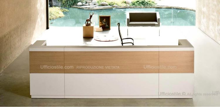 Immagine di Reception ufficio cm. 270 con piani di lavoro cablati