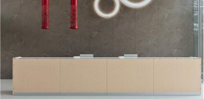 Immagine di Bancone reception cm. 325 per 3/4 operatori