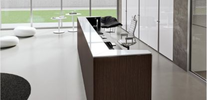 Immagine di Banconi reception lineari e funzionali