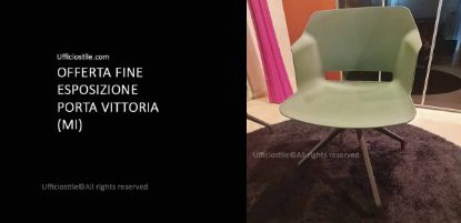 Poltroncina 4 razze fine esposizione con scocca in polipropilene verde e base a 4 razze in polipropilene nero, disponibile come offerta Ufficiostile fine esposizione.