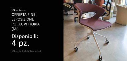 Poltroncina girevole con ruote fine esposizione, con scocca in polipropilene bianco, telaio verniciato bianco e base girevole con ruote.