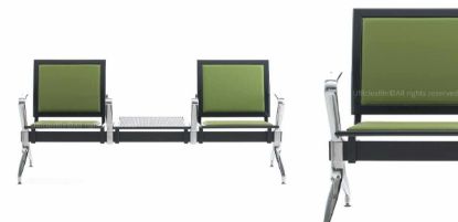 Panca attesa a 2 posti con sedile e schienale imbottiti, piano appoggio laterale in lamiera traforata e struttura su trave in acciaio verniciato, ideale per grandi spazi attesa, reception e ambienti professionali.