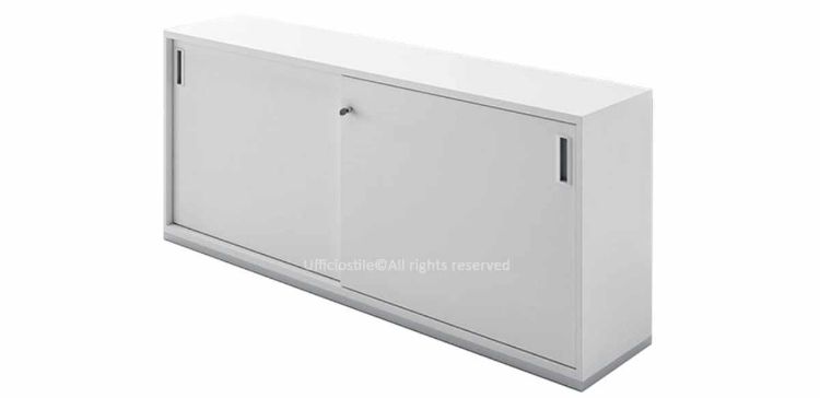 Contenitore per ufficio Ufficiostile largo 166,5 cm con ante scorrevoli, realizzato in conglomerato ligneo melaminico con finiture personalizzabili, bordi in ABS e piedini livellatori, codice prodotto ITDV50001.