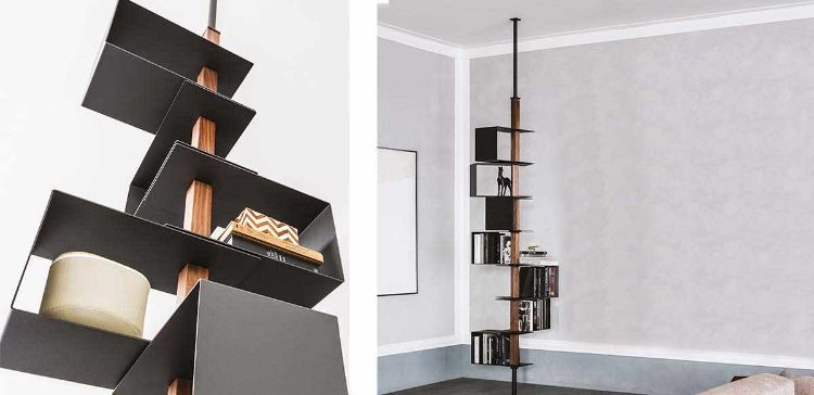 Libreria a soffitto Tokio di Cattelan con ripiani in metallo goffrato finitura Graphite e piantana in legno Rovere Bruciato, portata massima 4 kg per ripiano, ideale per uffici direzionali, reception e ambienti professionali di design.