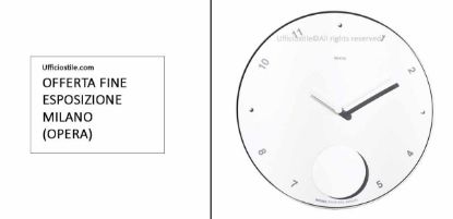 Orologio a pendolo da parete colore bianco con bordo bianco, diametro 45 cm e profondità 5,5 cm, soluzione Made in Italy fine esposizione per uffici, reception e ambienti professionali.