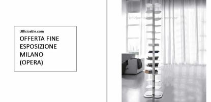 Libreria design bianca a 13 ripiani, realizzata in acciaio verniciato e dimensioni 36x36x181 cm, soluzione Made in Italy fine esposizione per uffici, reception e ambienti professionali.