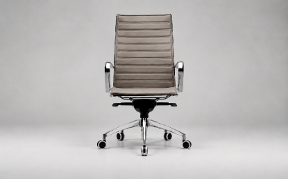 Poltrona direzionale Centouno con braccioli fissi, base a 5 razze in alluminio lucido con ruote, meccanismo oscillante a fulcro centrale, elevazione a gas e rivestimento tecnico in PVC, poliestere e cotone.