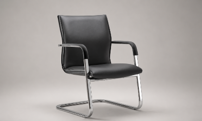 Seduta visitatore con struttura cantilever cromata, schienale basso, imbottitura in poliuretano espanso flessibile, base slitta cromata e rivestimento tecnico in PVC, PES e PU Classe 1IM.