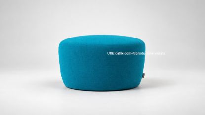 Scopri il pouf imbottito da 55 cm Ufficiostile. Design Made in Italy con interni in legno, piedini in polipropilene e tessuto ignifugo Trevira CS.