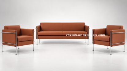Composizione lounge serie Jack per ufficio, reception e sale attesa, composta da divano 2/3 posti e due poltrone abbinate con struttura in acciaio cromato, imbottitura in poliuretano espanso e rivestimento fisso in ecopelle ignifuga certificata.