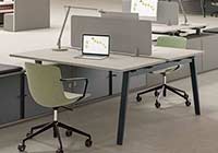 Linea 444 scrivanie operative e bench per uffici dinamici