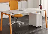 Scrivanie operative e bench della Linea Ace
