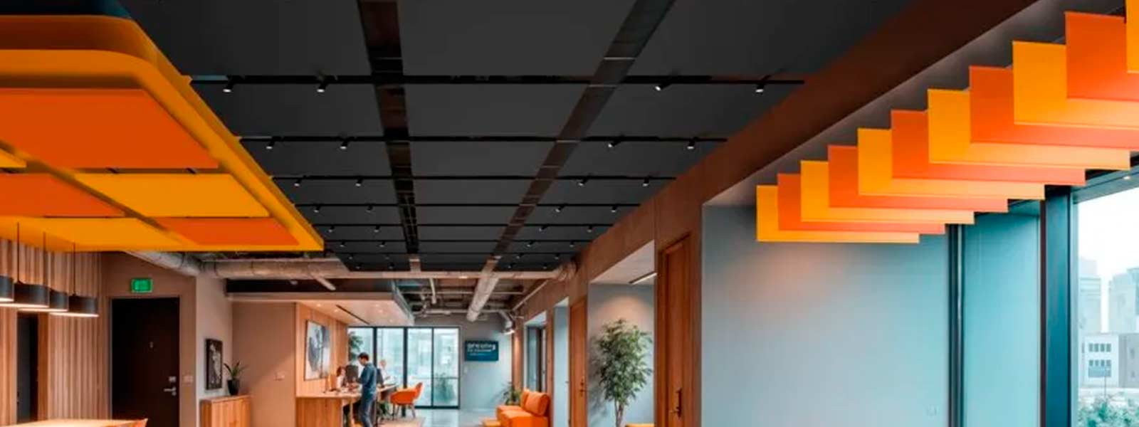 Isole acustiche sospese in open space moderno