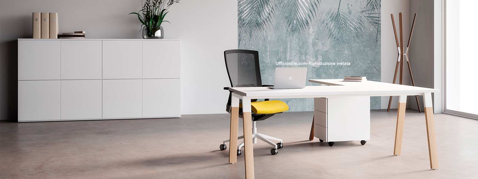 Scrivanie melaminiche in pronta consegna in finiture bianco, noce e rovere chiaro
