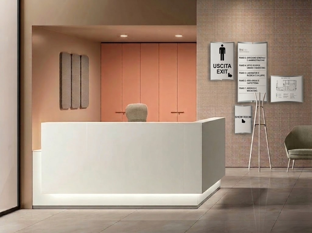 Parete decorativa con pannelli acustici e grafica corporate