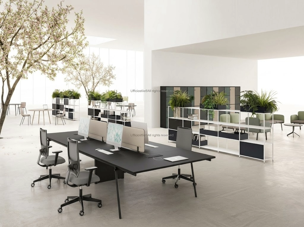 Dettaglio di superfici soft-touch opache in area operativa