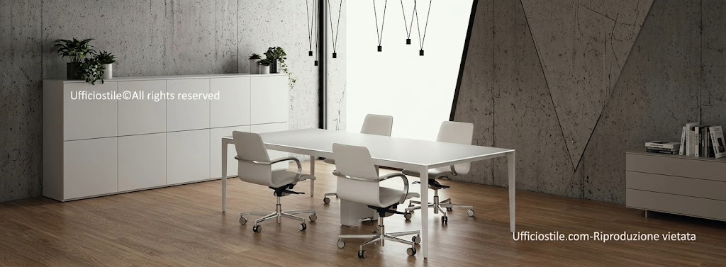Meeting area leggere con tavoli modulari e AV integrabile