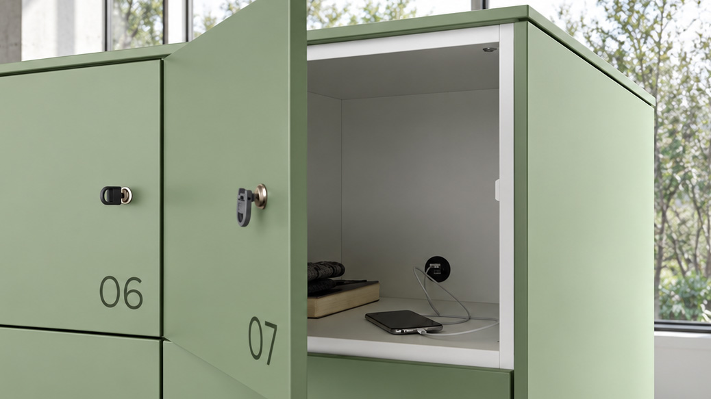 Lockers ventilati con prese integrate per ricarica di laptop e dispositivi
