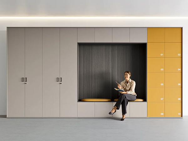 Configurazioni tipiche di lockers modulari in ufficio e coworking