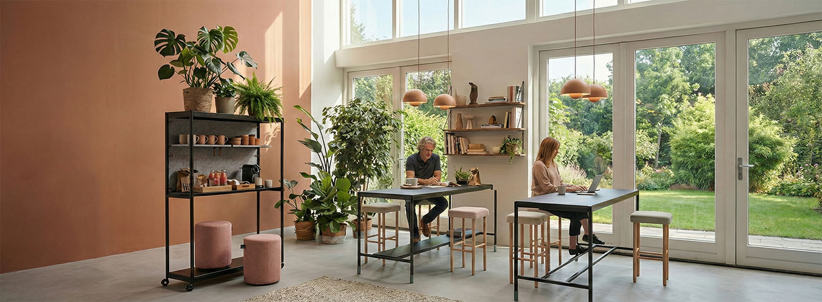 Tavoli snack per spazi relax e coworking